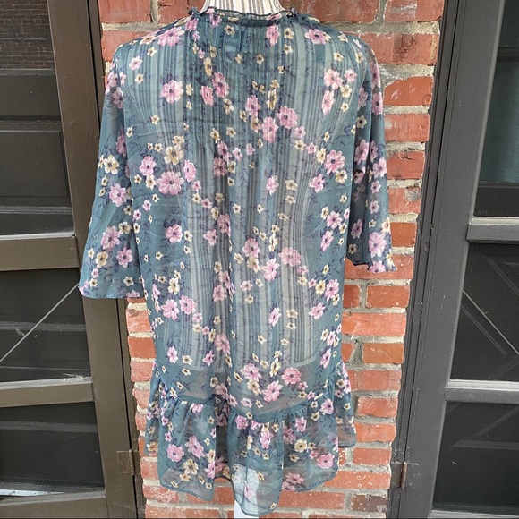 American Eagle Light Sheer Floral Cardigan - Picture 3 of 5